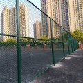 Clôture à mailles de chaîne en PVC vert pour terrain de sport
